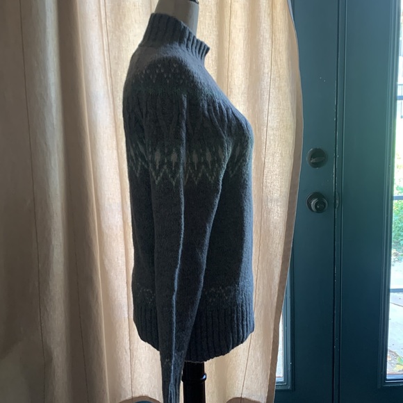 Artelier Nicole Miller Fate aisle cable sweater. - Picture 6 of 14